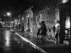  2020-Film-Noir-Verbotene-Strasse-still.jpg 