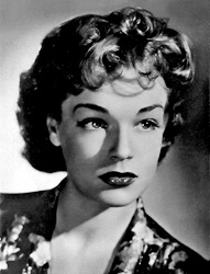 Simone Signoret-web-ladies1.jpg